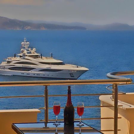 Royal Queen And King Luxury Apartment Sarande Exterior photo