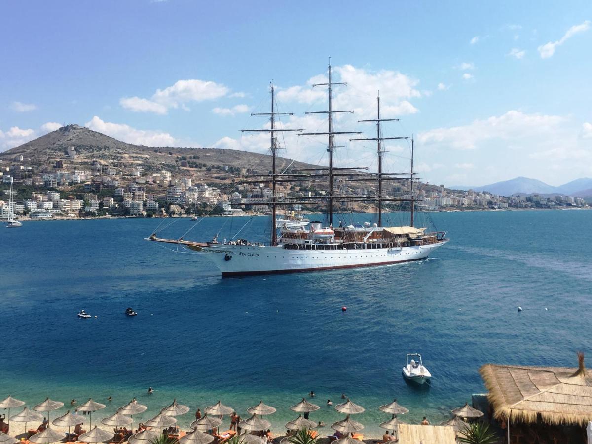 Royal Queen And King Luxury Apartment Sarande Exterior photo